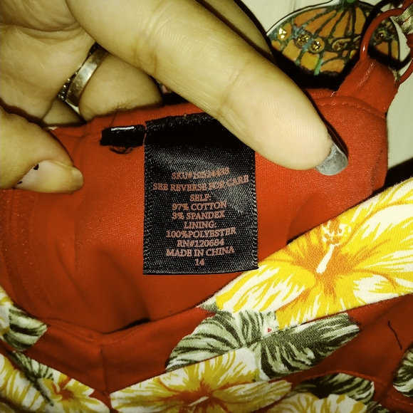 Floral print pin up dress - Picture 2 of 3